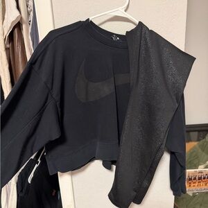 Nike Black Cropped Sweatshirt